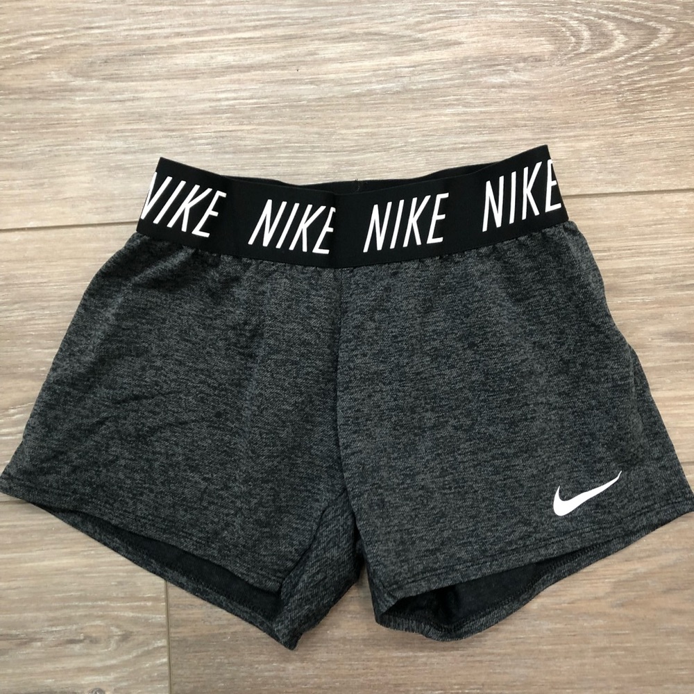Nike youth girls shorts